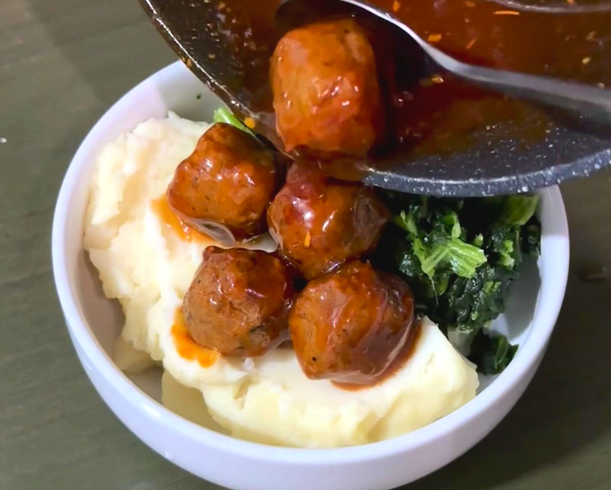 Shroomeats Ball and Gravy